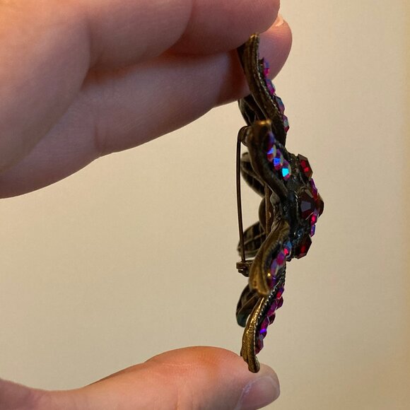 Gorgeous Starburst Ruby Rhinestone Brooch - Picture 3 of 5